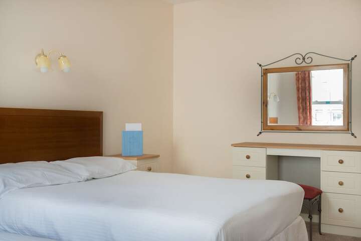 Room 10 of 75