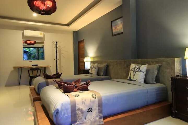 Room 4 of 48