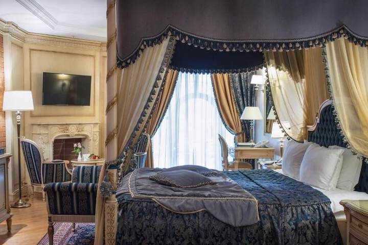 Room 20 of 61