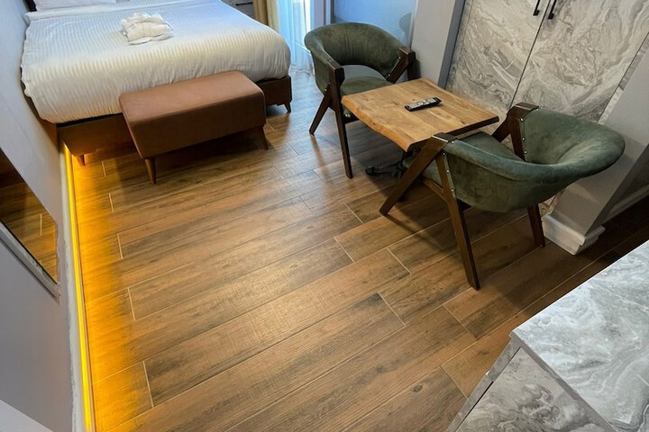 Room 12 of 45