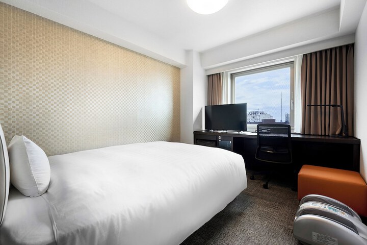 Room 19 of 48