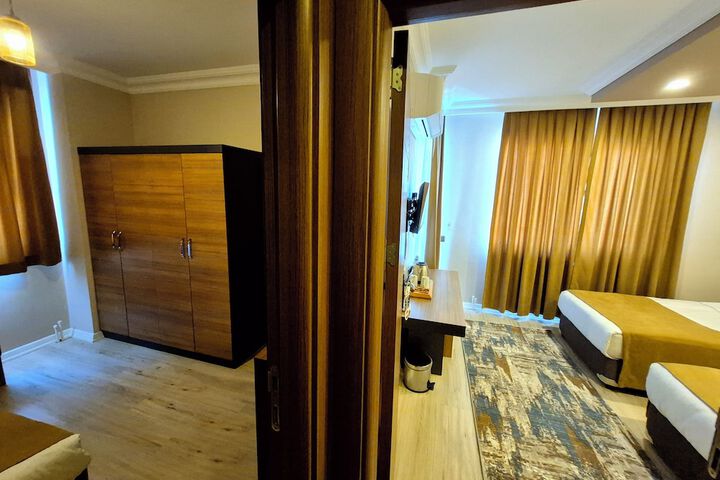 Room 23 of 58