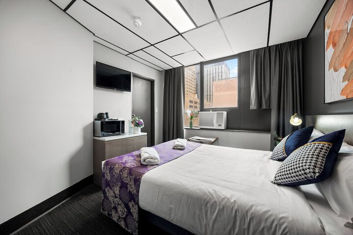 Room 6 of 57