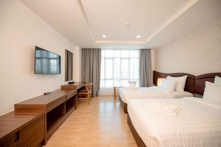 Room 10 of 45