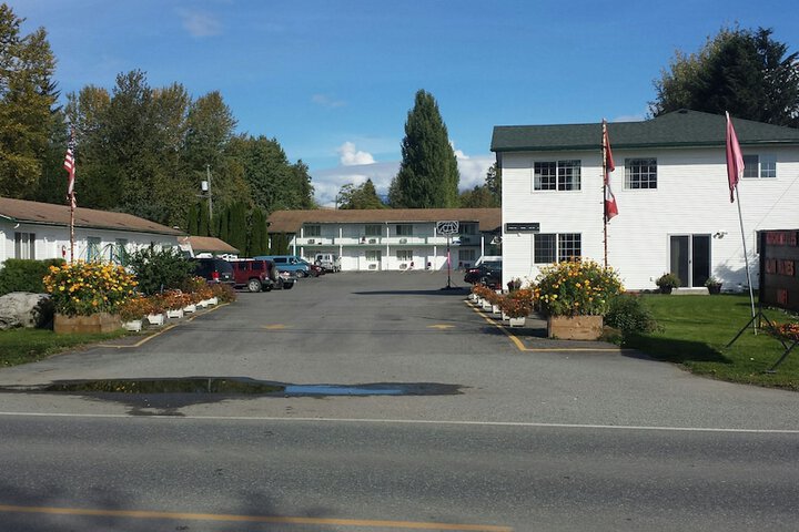 Rainbow Inn Motel in Terrace, BC