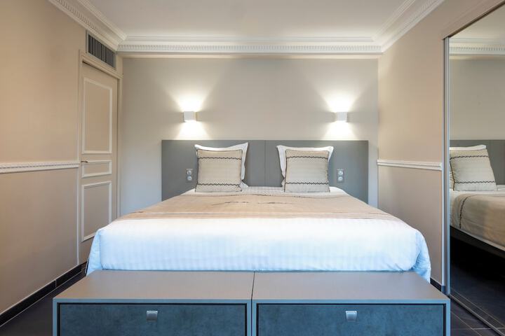Room 15 of 28