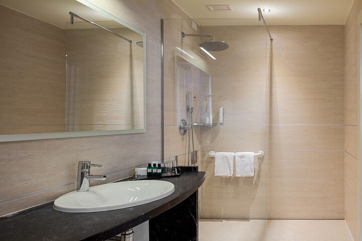 Clean Restrooms