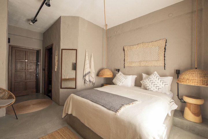 Room 20 of 53