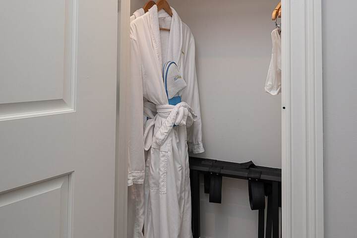 Room 5 of 27