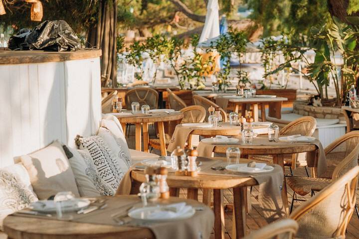 Dining 94 of 138