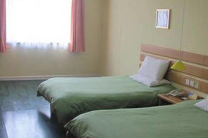 Room 14 of 30
