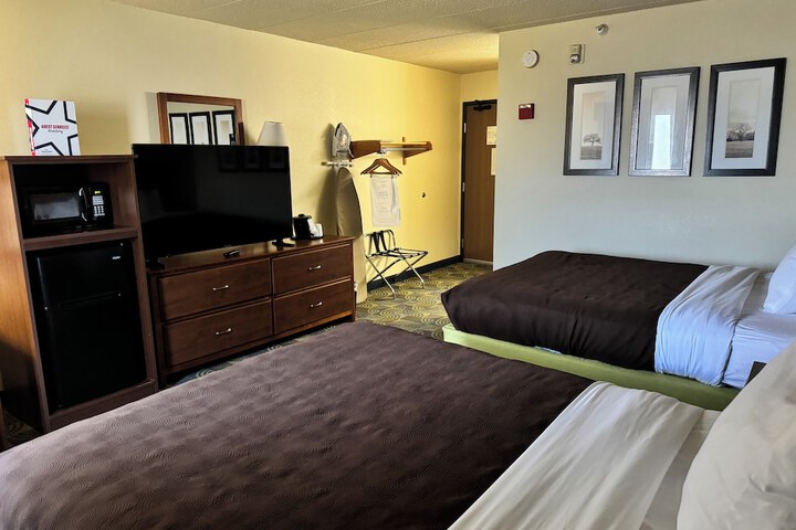 1 King Bed (26 of 43)