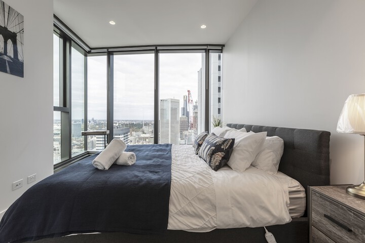 Room 4 of 27