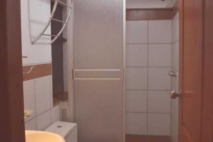 Room 4 of 5