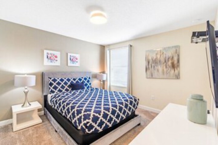 Room 25 of 216