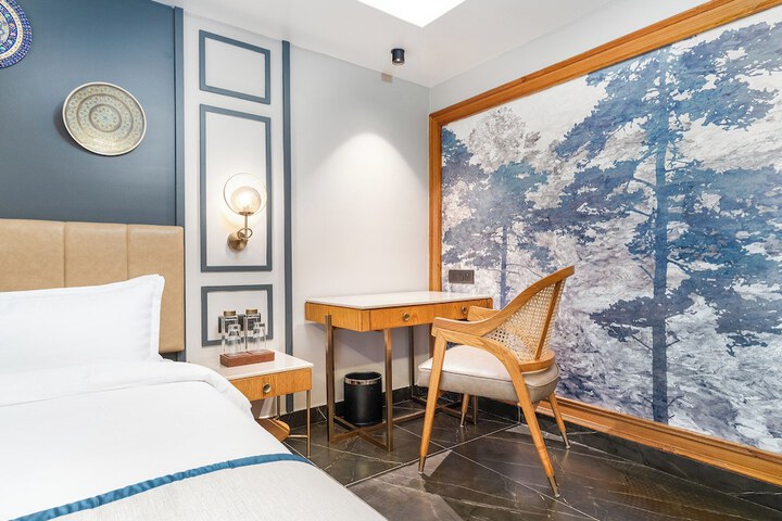 Room 10 of 45