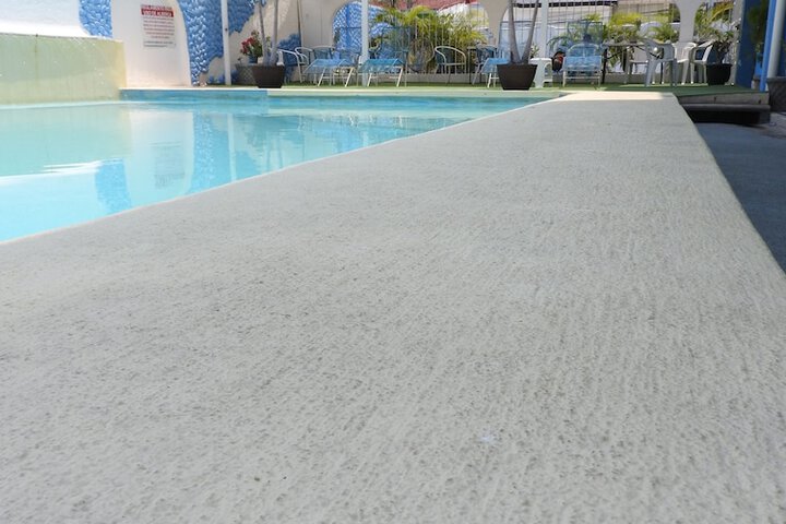 Pool 19 of 29