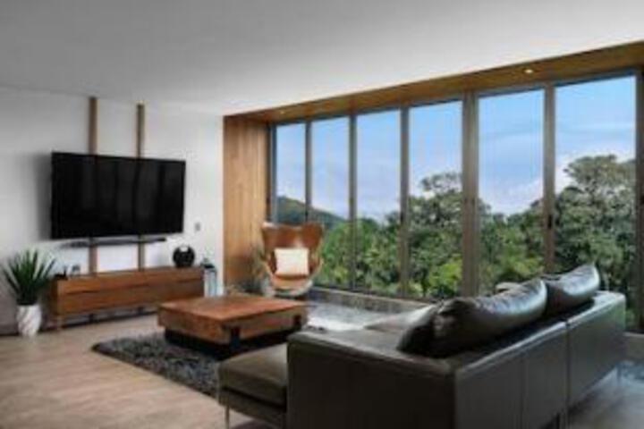Room 4 of 13