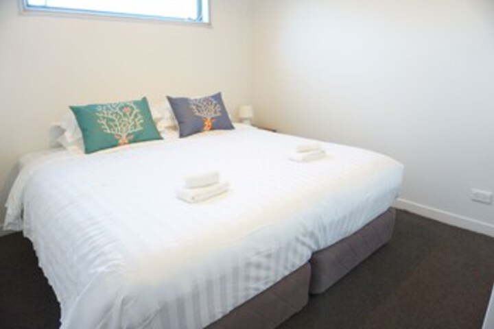 Room 14 of 16