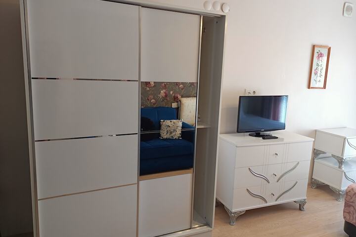 Room 7 of 17