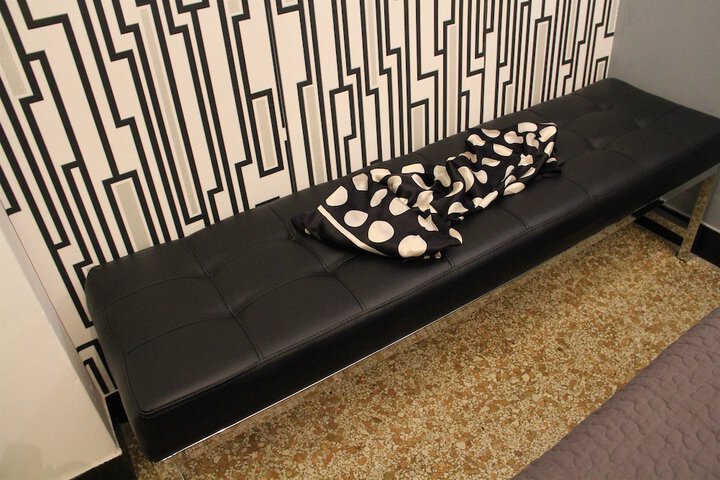 Room 27 of 64