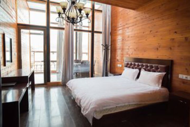 Room 13 of 24