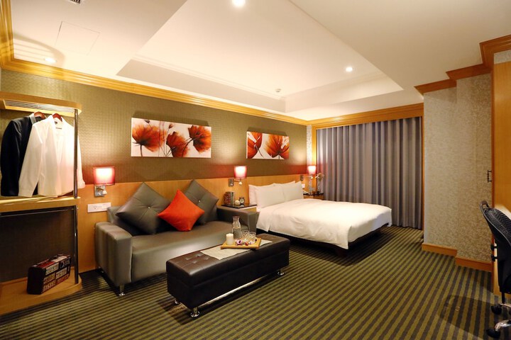 Room 14 of 40