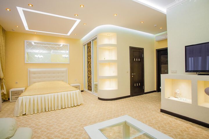 Room 4 of 49