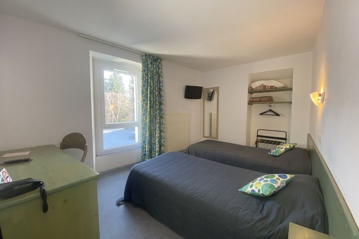 Room 15 of 39