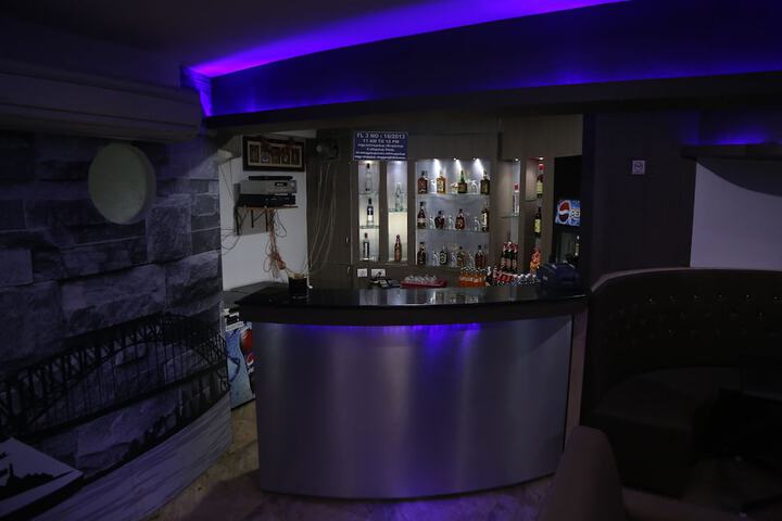 Lounge 18 of 26