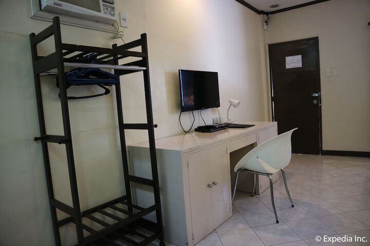 Room 11 of 43