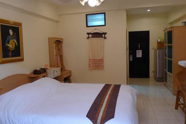 Room 8 of 36