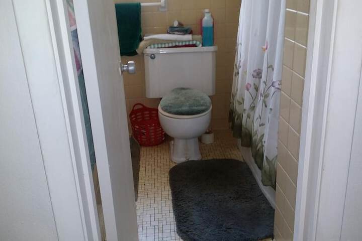 Room 33 of 43