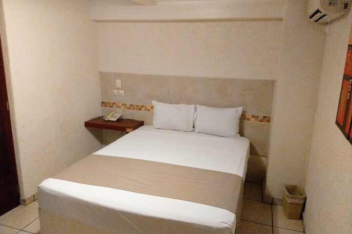 Room 27 of 56