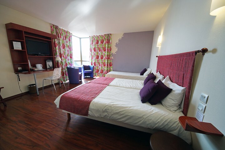 Room 13 of 84