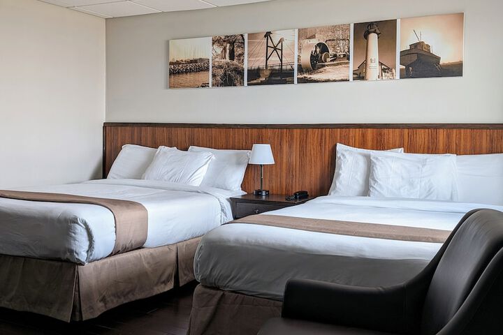 Room 3 of 9