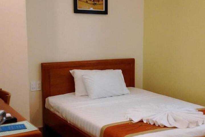 Room 15 of 36