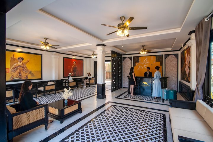 Hotel Interior 4 of 60