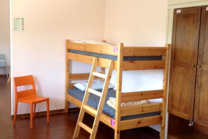 Room 6 of 29