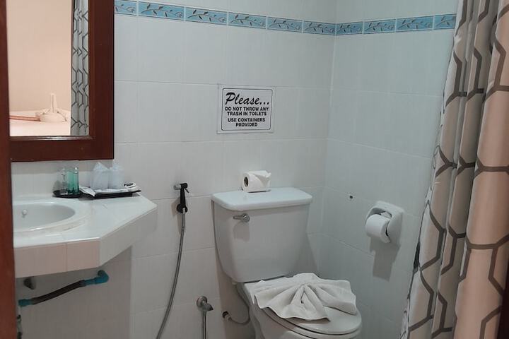 Room 130 of 164