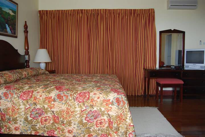 Room 3 of 15