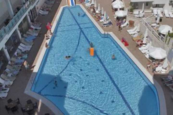 Pool 60 of 109