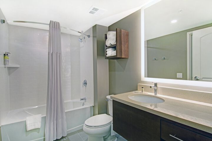 Suite Queen Bed 2 Bedrooms (12 of 26)