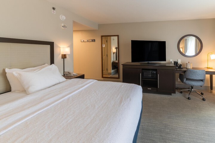 Room 11 of 60