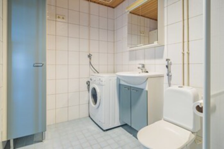 Room 2 of 17