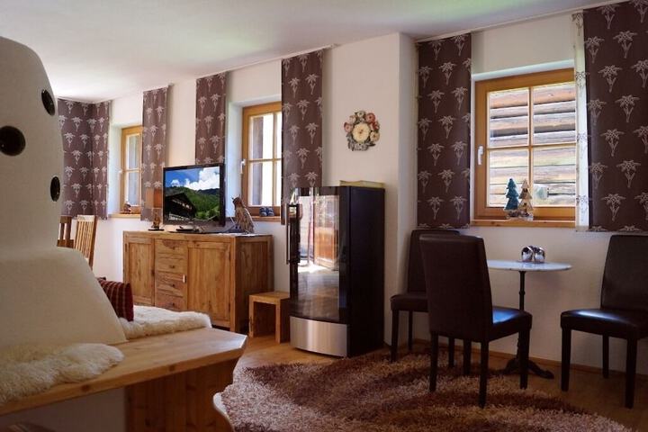 Room 14 of 65