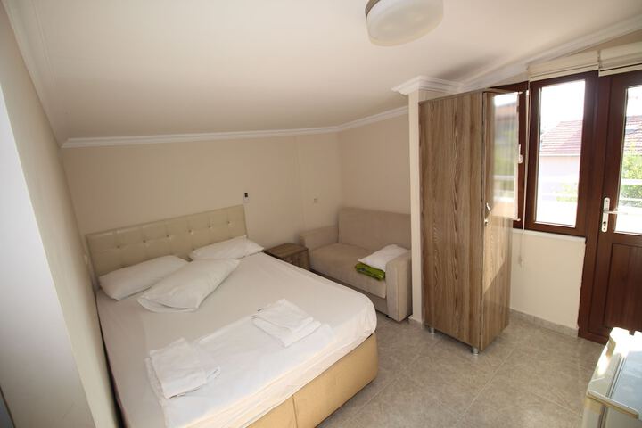 Room 6 of 26