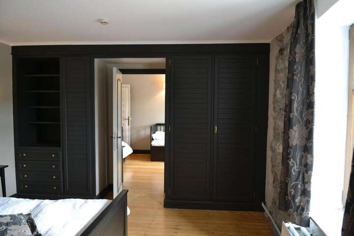 Room 4 of 7