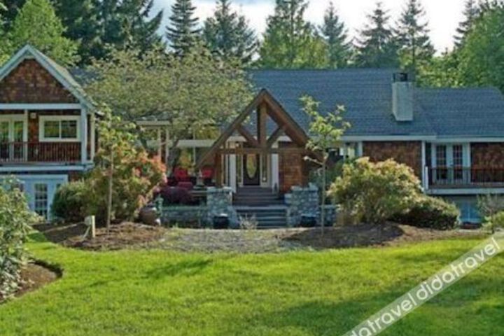 Beautiful House Near Qualicum Beach