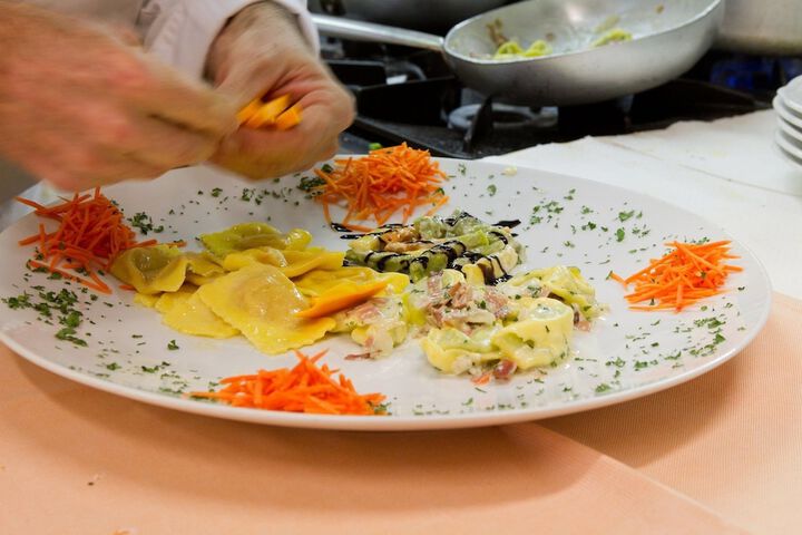 Dining 50 of 120